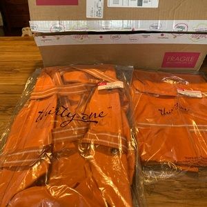 thirty-one Deluxe Large Utility Tote: 920A Bold Bloom Pattern (Orange).